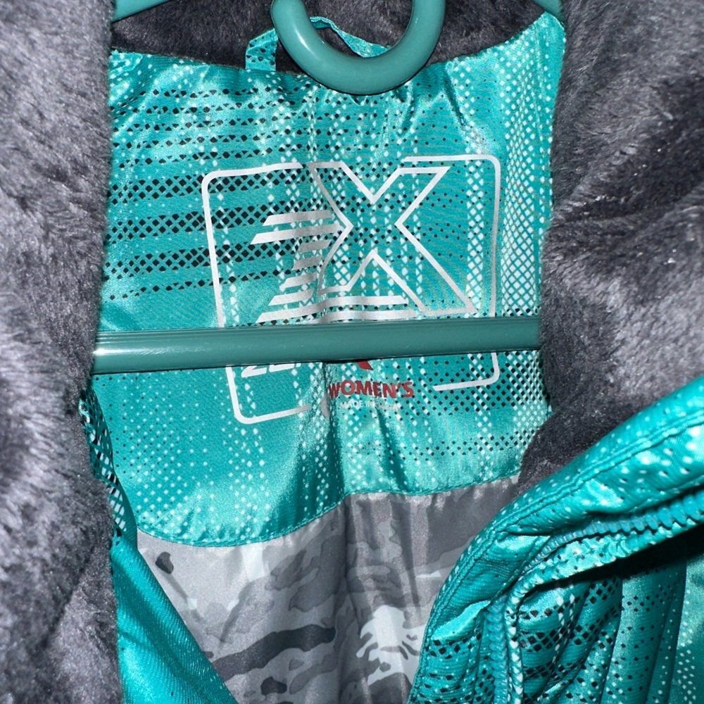 Zerpxposur Women'ss Winter Coat with Hood - Picture 4 of 7